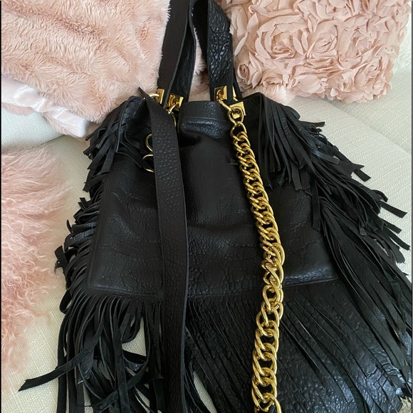 Gorgeous Ventidue Fringe Bag - Picture 2 of 7